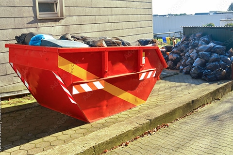 Entrümpelung - Container mit Hausrat